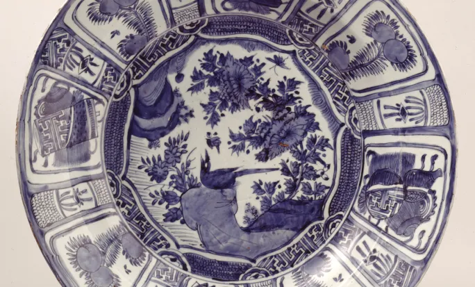 Plat Jingdezhen (Chine), 1er quart du 17e siècle porcelaine